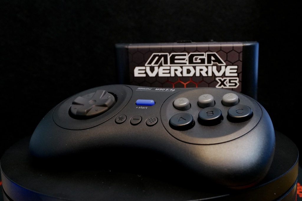 Mega Everdrive and 8-bitdo M30 2.4 Controller